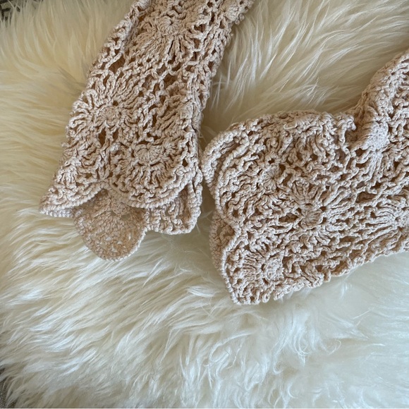 Tan Jay Beige crocheted women’s long sleeves top.size small - Picture 2 of 5